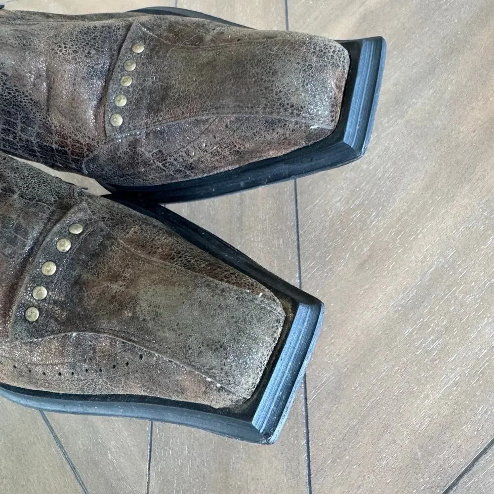 Carrucci by JC Studio Leather Studded Square Toe Loafers Men’s Sz 9 Western